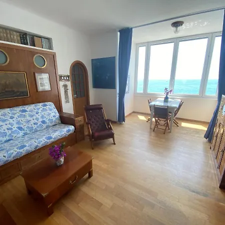 Attico Il Gabbiano Apartment *